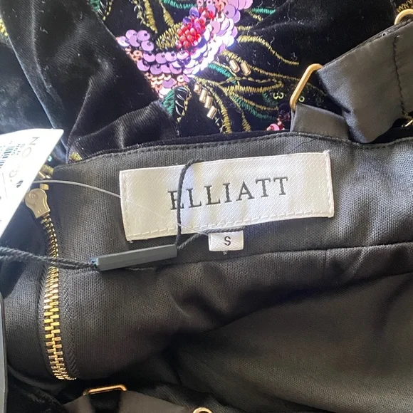 Elliatt Clio Embellished Velvet Sheath Gown - Picture 3 of 7